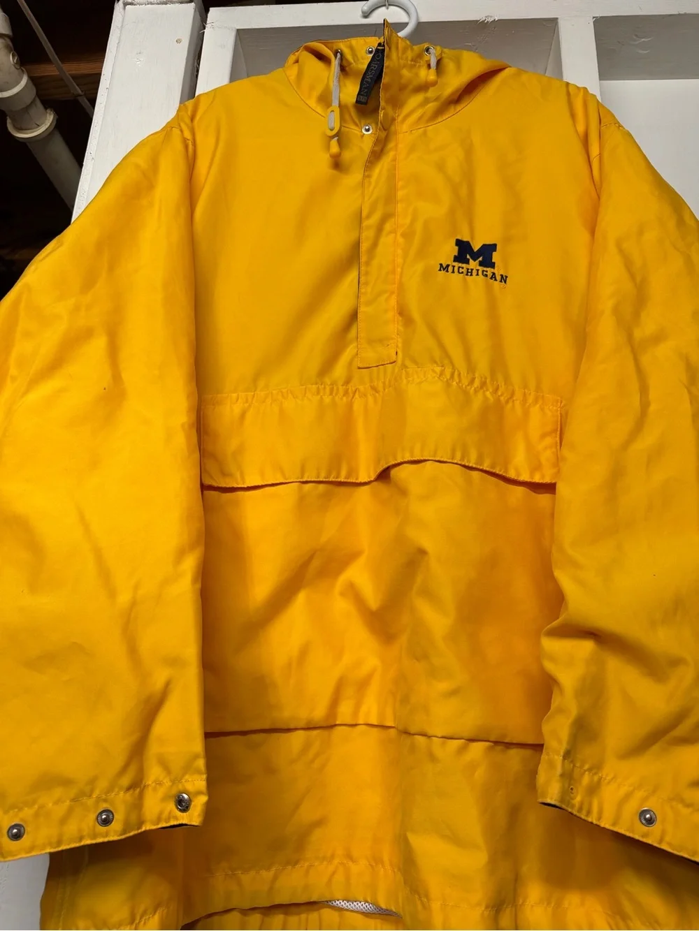 University Michigan Wolverines Vintage Yellow  Navy Oarsman Windbreaker Medium